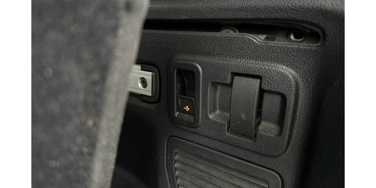 VW Touran 7 Sitze / Automatik / AHK / 1. Hd / Navi 110.000 km 23.490 &euro; Mönchengladbach 41066