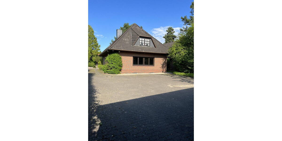 Einfamilienhaus Rellingen - 7 Zimmer, 202 m&sup2;, 2.300&euro; | Angebot:26806000