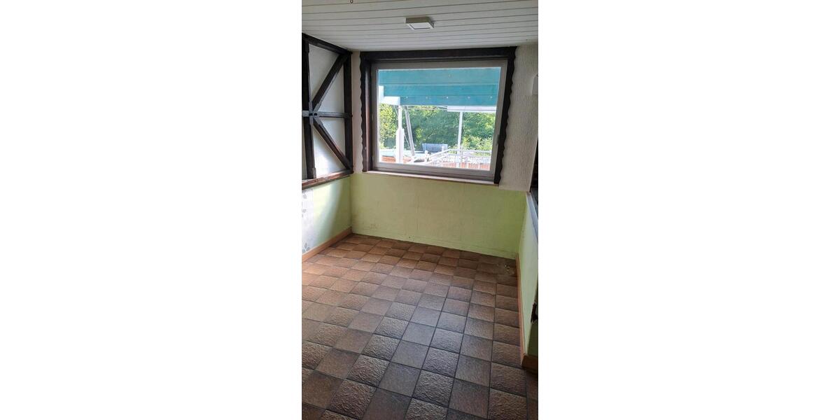 Reihenhaus Unkel - 6 Zimmer, 120 m&sup2;, 125.000&euro; | Angebot:26394384