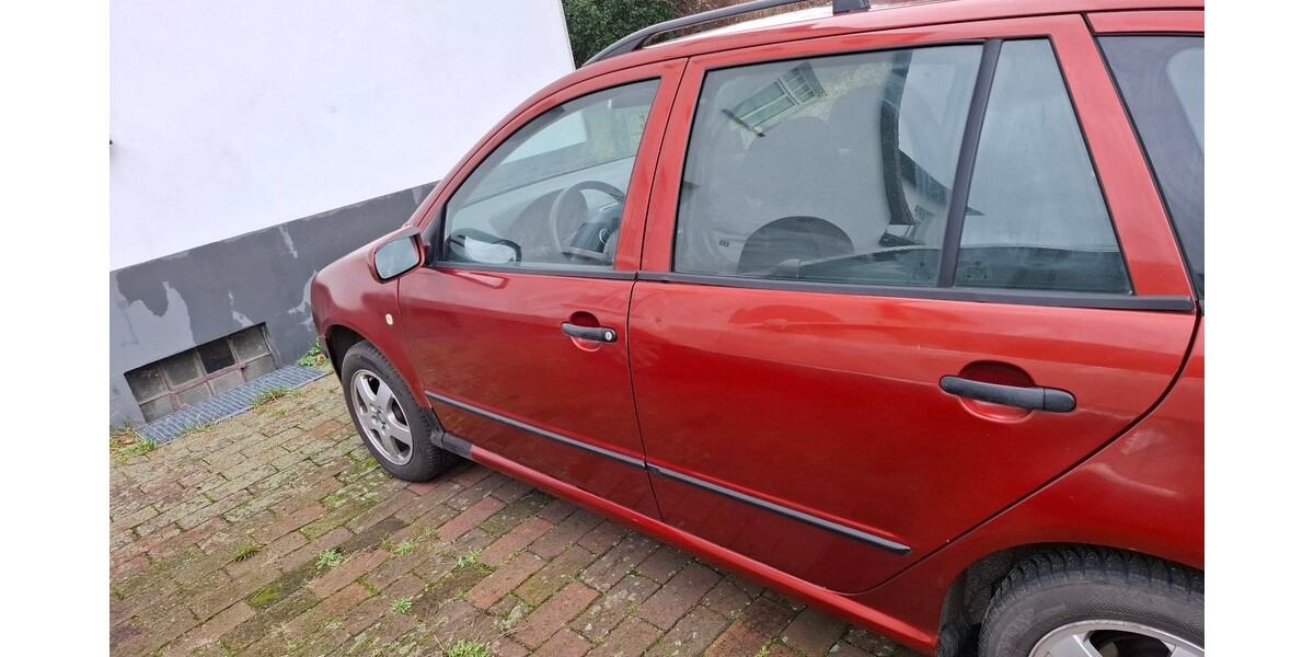 Skoda Fabia Combi 151.000 km 1.750 &euro; Drentwede 49406