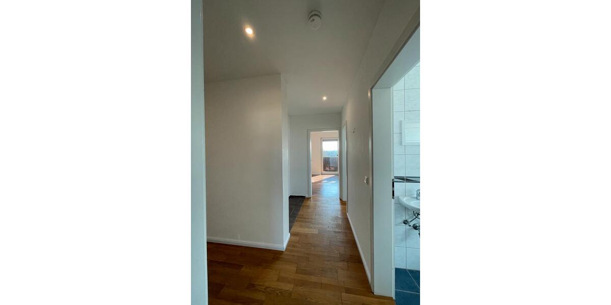 Etagenwohnung Salzweg - 3 Zimmer, 100 m&sup2;, 850&euro; | Angebot:26267675