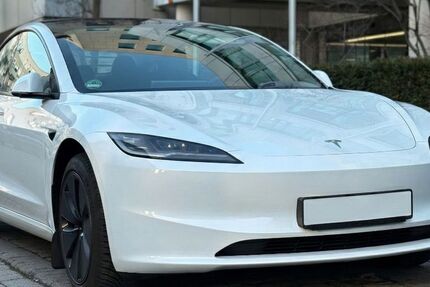 Tesla Model 3 26.800 km 29.900 &euro; Düsseldorf 40233