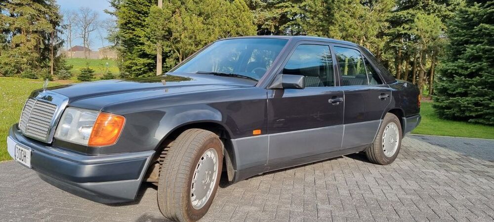 E 300