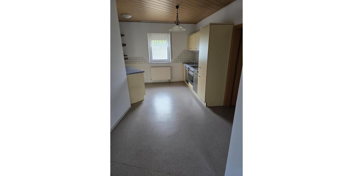 Bungalow Berschweiler bei Baumholder - 7 Zimmer, 148 m&sup2;, 329.000&euro; | Angebot:27146237