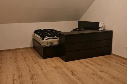 Möbliertes Zimmer in schöner 3-Zimmer Wohnung zu vermieten 1 zimmer