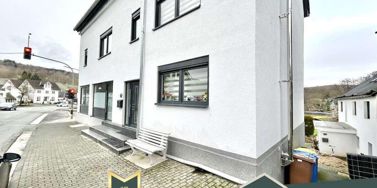 Haus zum Kaufen in Burbach 291.000 € 259 m² 7 zimmer