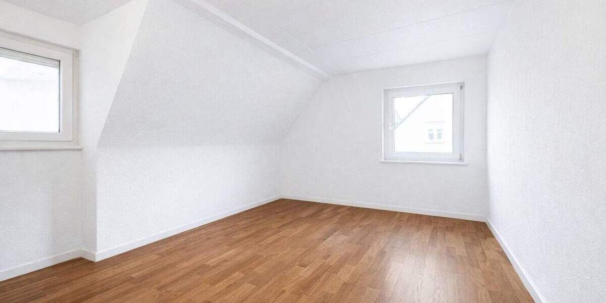 Mehrfamilienhaus, Wohnhaus Stuttgart Degerloch - 4 Zimmer, 145 m&sup2;, 599.000&euro; | Angebot:25471100