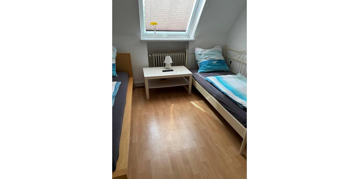 Dachgeschoßwohnung Wilhelmshaven Fedderwardergroden - 3 Zimmer, 50 m&sup2;, 57.000&euro; | Angebot:26609218