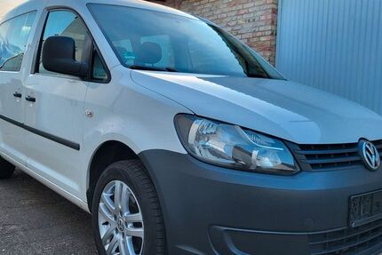 VW Caddy 179.611 km 7.500 &euro; Halle 06118