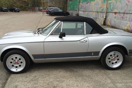 Fiat 124 Spider 150.000 km 14.999 &euro; Berlin 12524