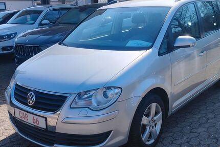 VW Touran 195.300 km 5.490 &euro; Buxtehude 21614