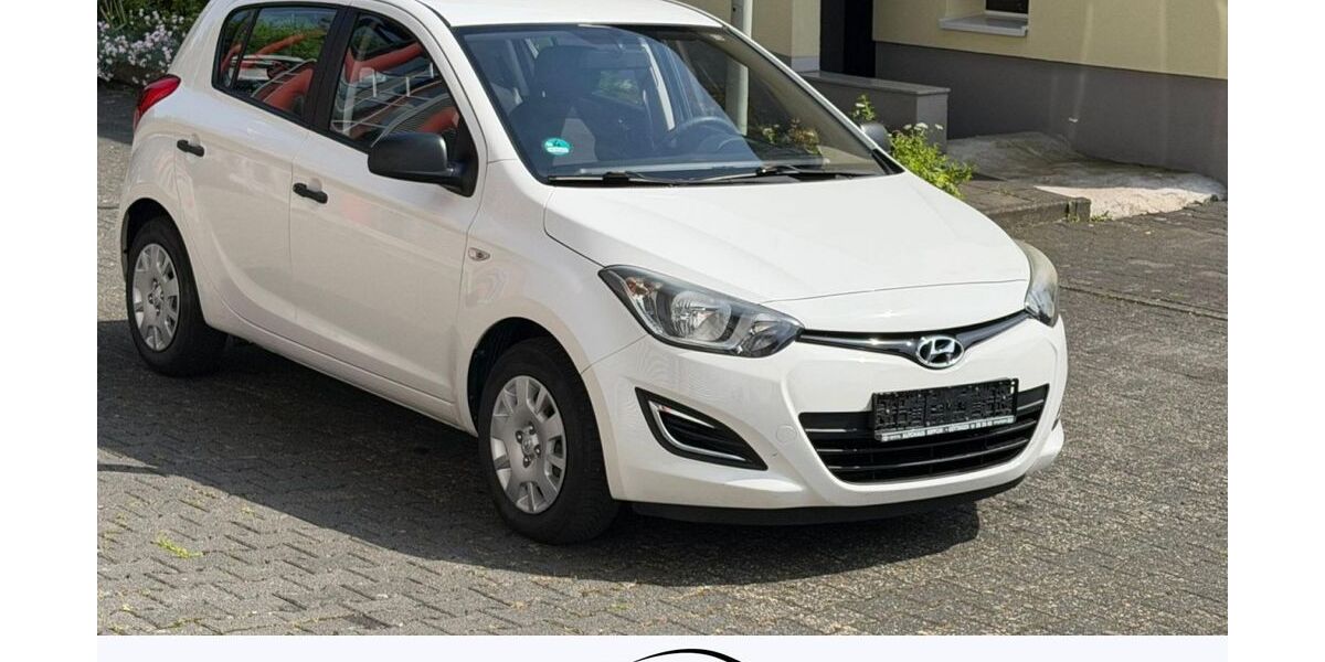 Hyundai i20 144.000 km 2.499 &euro; Paderborn 33100