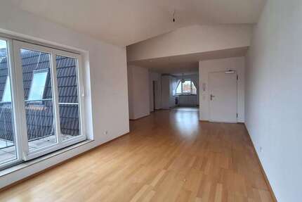Wohnung Frankfurt Niederrad - 3 Zimmer, 104 m&sup2;, 1.440&euro; | Angebot:27097344