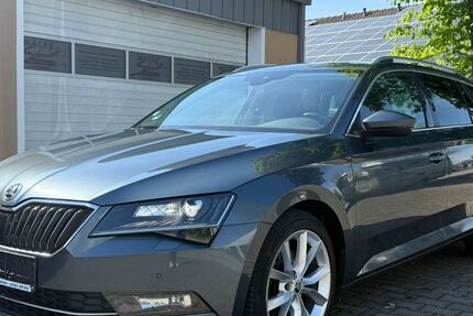 Skoda Superb 234.000 km 12.500 &euro; Gernsheim 64579