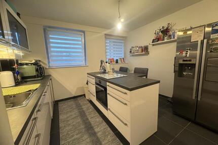 Kernsanierte 3-Zi.-Wohnung mit Stellplatz