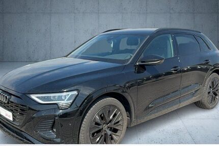 Audi Q8 e-tron 44.313 km 45.860 &euro; Saal a.d. Donau 93342