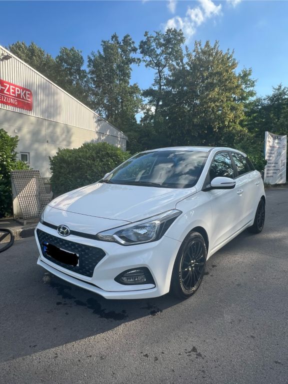 Hyundai i20 50.000 km 12.000 € Hamm 59065