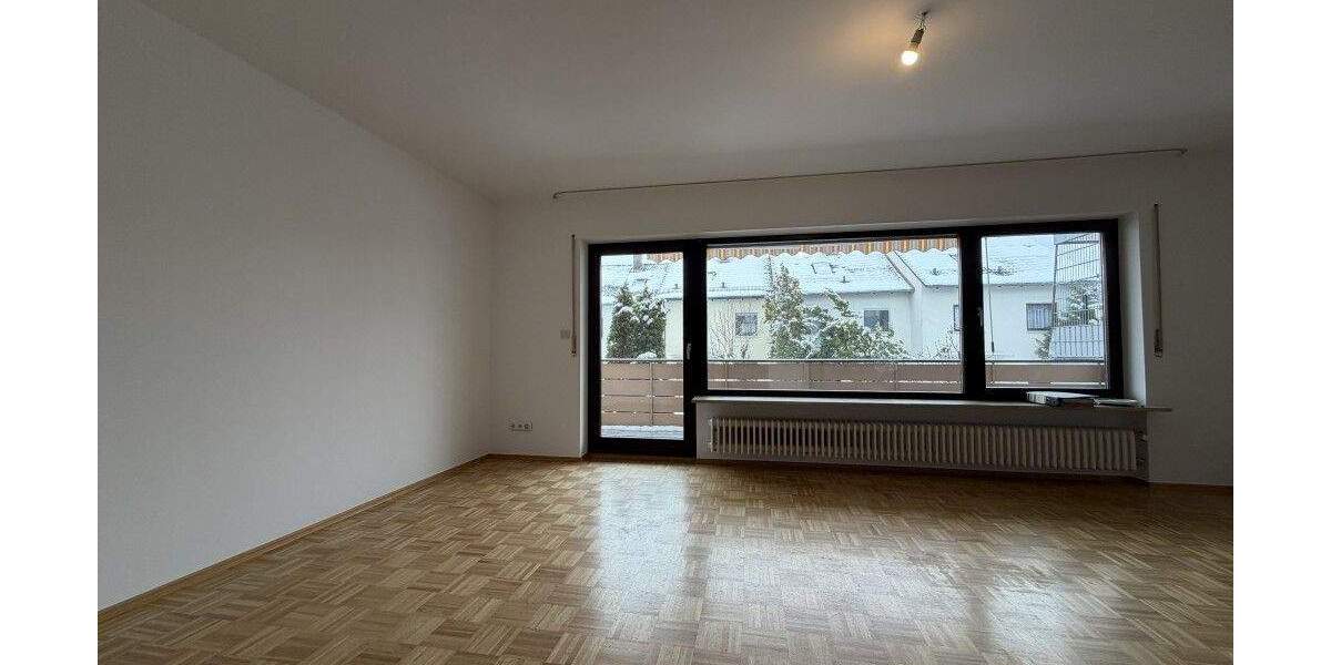 Reihenmittelhaus Uttenreuth - 8 Zimmer, 148 m&sup2;, 1.800&euro; | Angebot:24808672