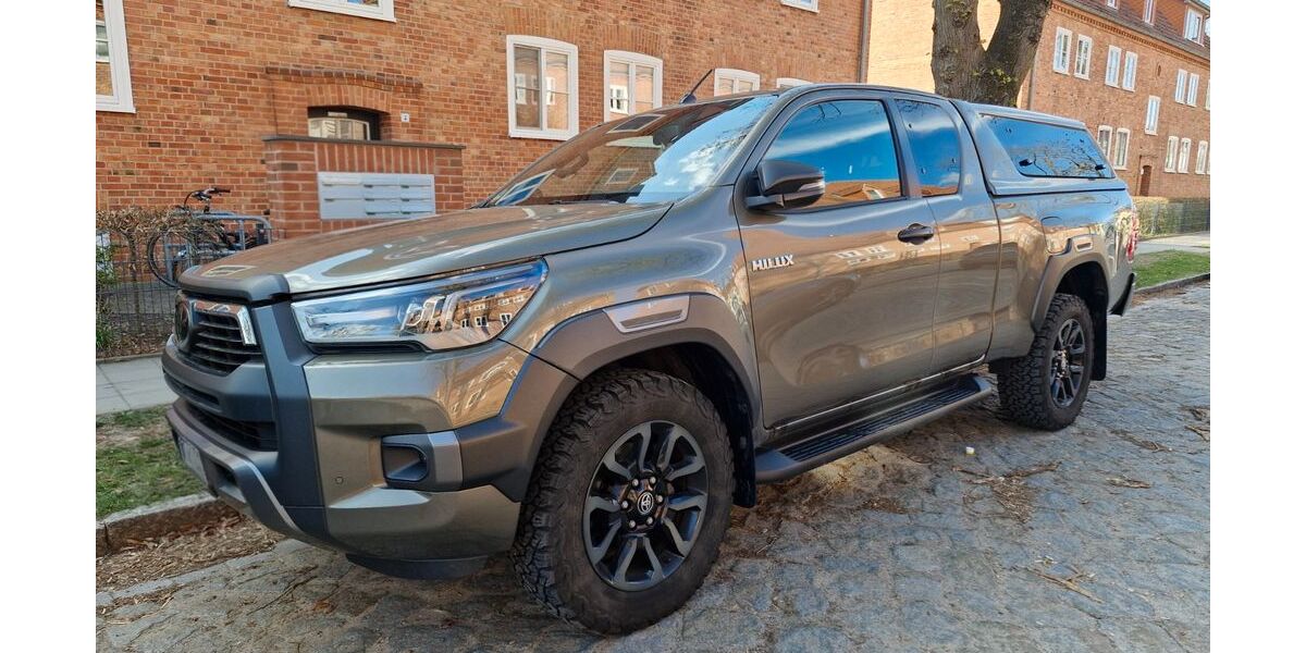 Toyota Hilux 85.500 km 44.900 &euro; Neubrandenburg 17033