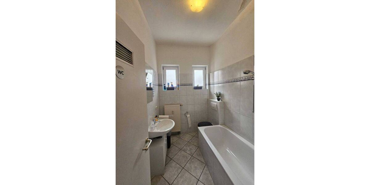 Gewerbeobjekt Waldkraiburg - 8 Zimmer, 495.000&euro; | Angebot:25729534