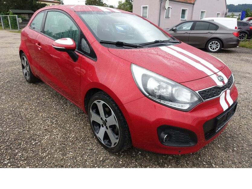Kia Rio Spirit 1,4 Lenkrad + Sitzh. Klimautom. PDC 121.800 km 5.600 € Neumarkt/OPf 92318