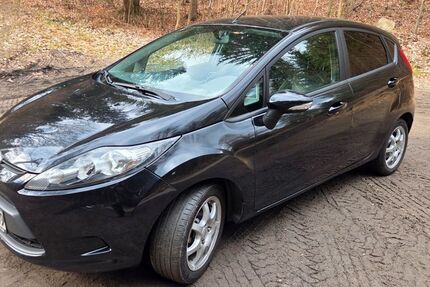 Ford Fiesta 127.000 km 3.300 &euro; Großrückerswalde 09518