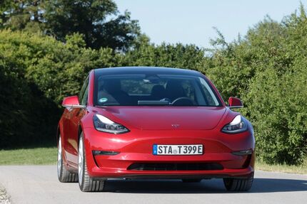 Tesla Model 3 86.535 km 23.400 &euro; Gauting 82131