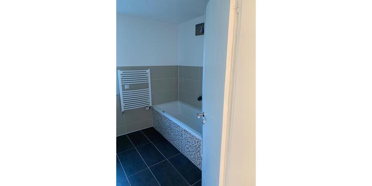 Erdgeschoßwohnung Öhringen - 4.5 Zimmer, 90 m&sup2;, 1.200&euro; | Angebot:26268858