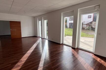 3-Zimmer-Whg, barrierearm mit Terrasse und kl.Garten in Nierstein 3 zimmer