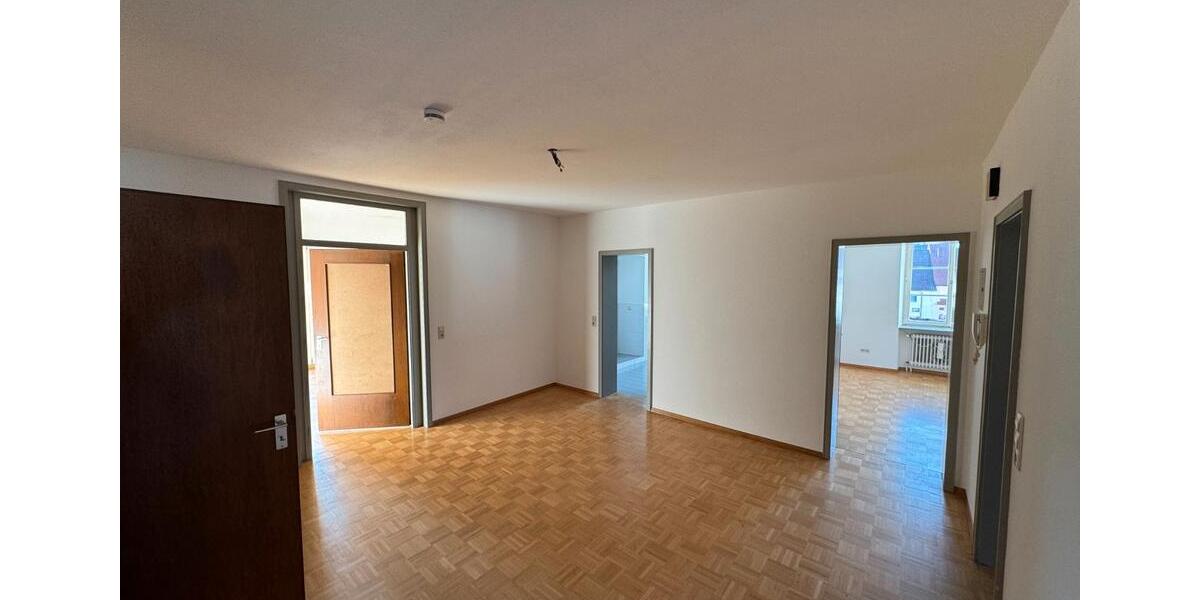 Etagenwohnung Blumberg - 5.5 Zimmer, 131 m&sup2;, 980&euro; | Angebot:26150476