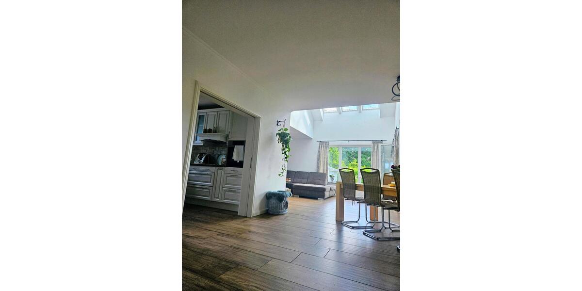 Bungalow Schneverdingen - 7 Zimmer, 220 m&sup2;, 560.000&euro; | Angebot:23571188