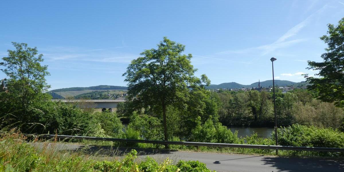 Top Lage- Baugrundstück mit herrlichem Saarblick in zentraler Lage von Saarburg - Grundstück Saarburg | Angebot:22052795