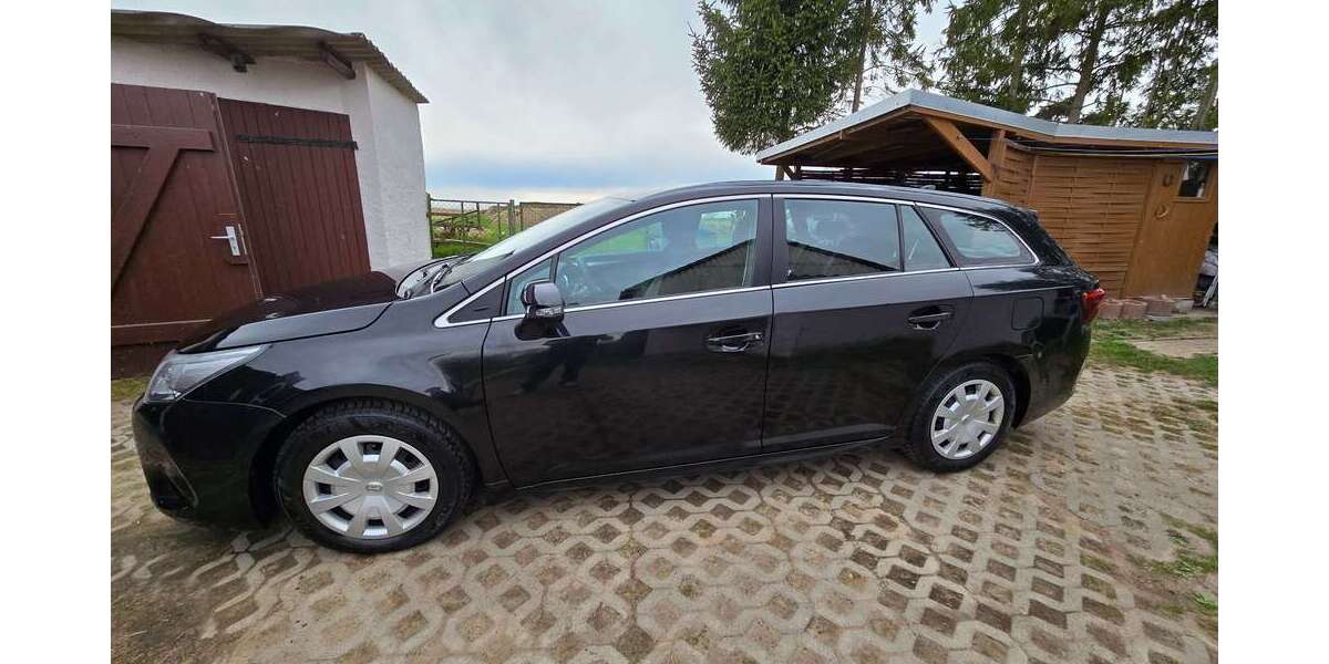 Toyota Avensis 189.000 km 8.800 &euro; Gramzow 17291