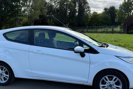 Ford Fiesta 97.500 km 6.500 € Wiesbaden 65187