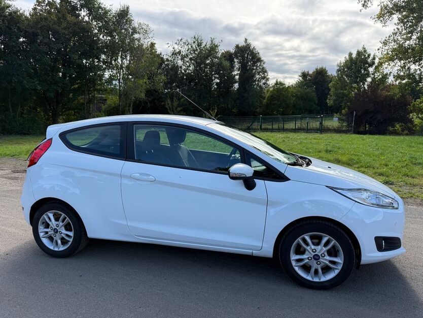 Ford Fiesta 97.500 km 6.500 € Wiesbaden 65187