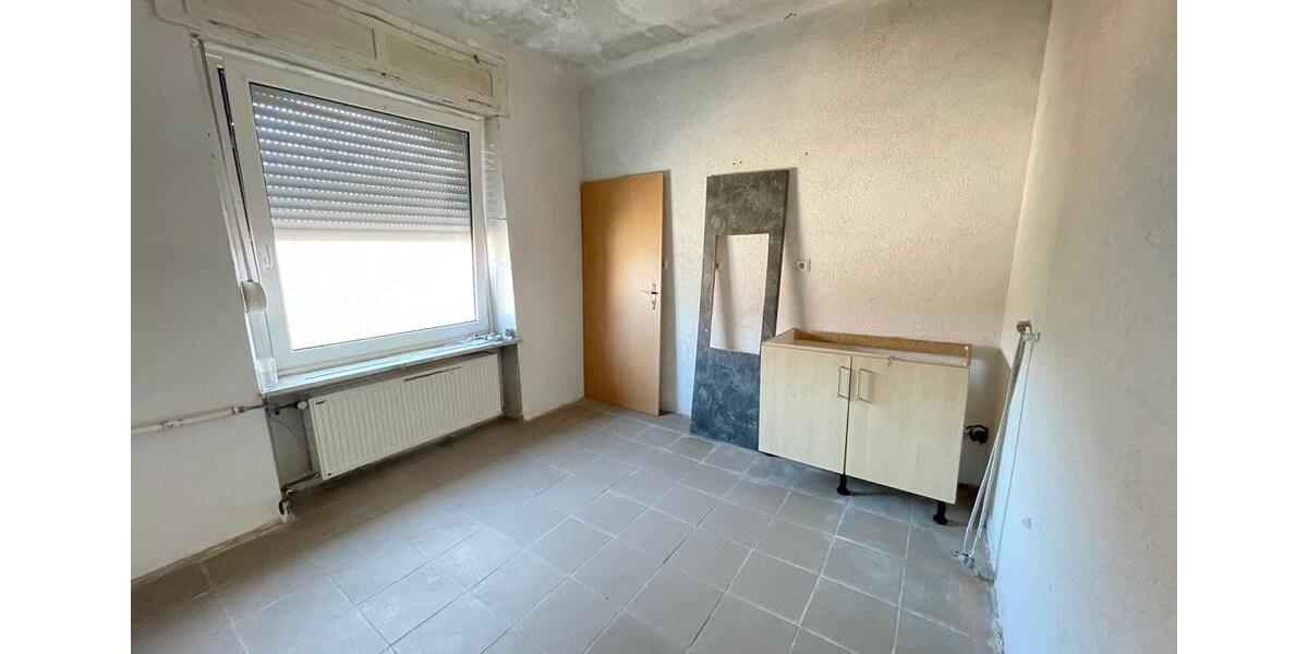 Mehrfamilienhaus, Wohnhaus Nohfelden - 6 Zimmer, 134 m&sup2;, 75.000&euro; | Angebot:27117402