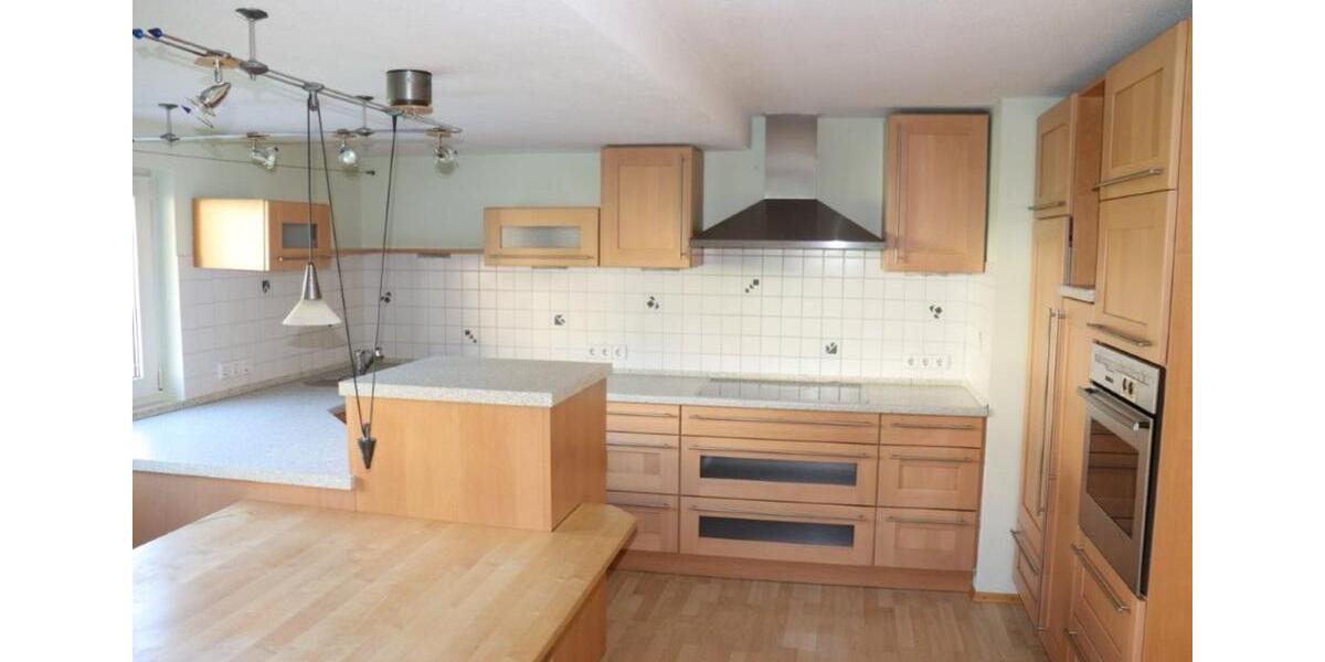 Einfamilienhaus Straubenhardt - 4 Zimmer, 92 m&sup2;, 1.100&euro; | Angebot:23734379
