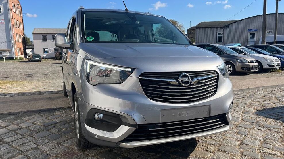 Opel Combo Life 52.868 km 17.490 € Rostock 18069