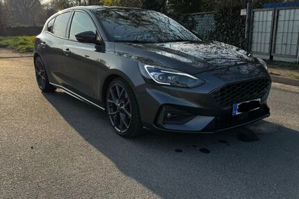 Ford Focus 159.000 km 15.399 &euro; Inden 52459