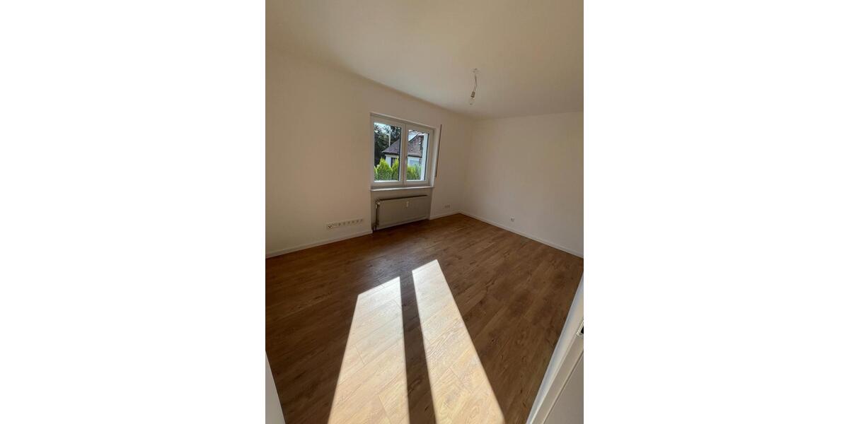 Erdgeschoßwohnung Neuenstein - 4 Zimmer, 100 m&sup2;, 1.050&euro; | Angebot:26350156