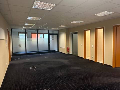Gewerbeobjekt Chemnitz Zentrum - 5 Zimmer, 128 m&sup2;, 1.417&euro; | Angebot:26787107