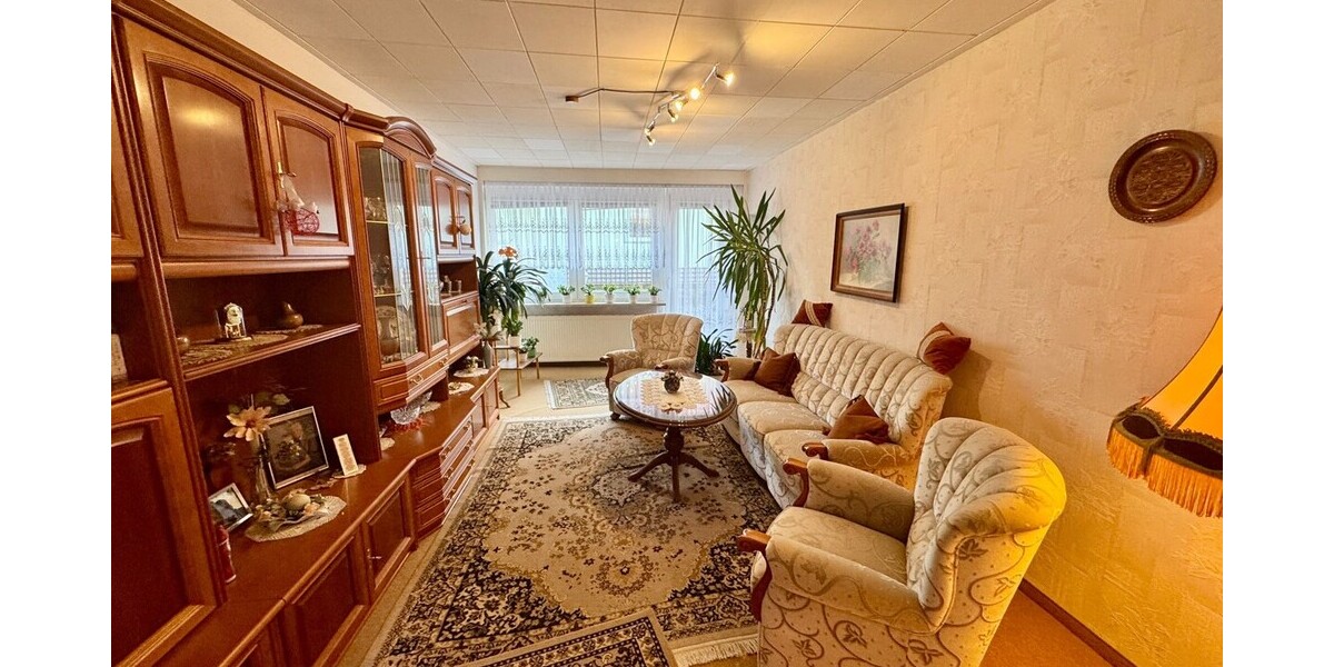 HORN IMMOBILIEN ++ ein großes Haus mit großem Grundstück und voll unterkellert in Strasburg (Uckerm) - Einfamilienhaus Strasburg | Angebot:26132707