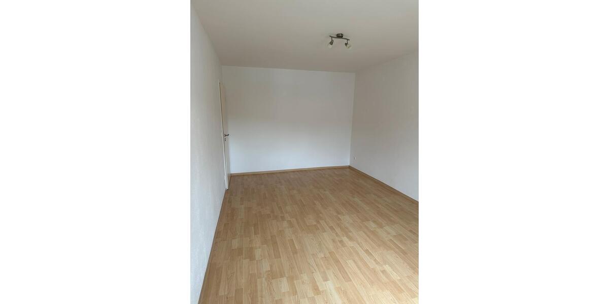 Etagenwohnung Bodenwöhr - 3 Zimmer, 92 m&sup2;, 820&euro; | Angebot:26124375