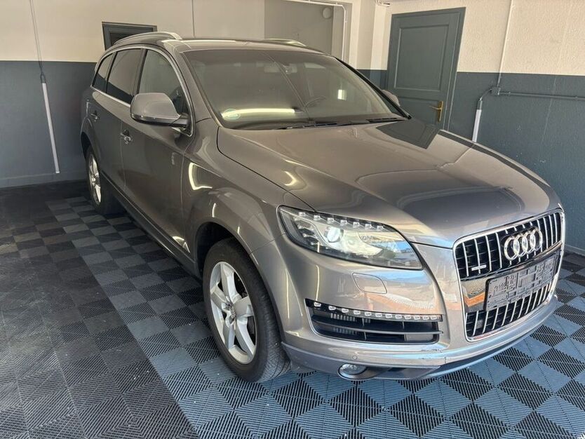 Q7