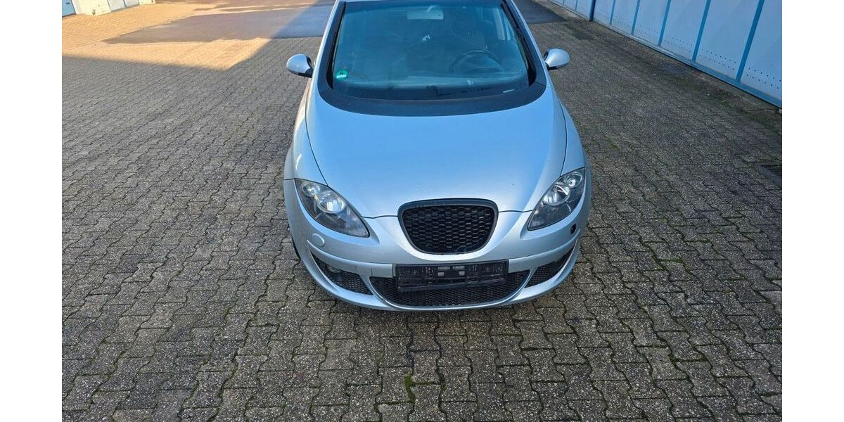 Seat Altea 240.000 km 699 &euro; Aachen 52068