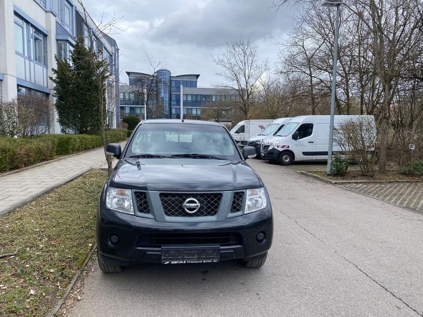 Nissan Navara 186.000 km 8.500 € Feldkirchen 85622