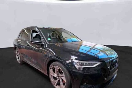 Audi e-tron 27.650 km 42.950 &euro; Salzgitter 38259