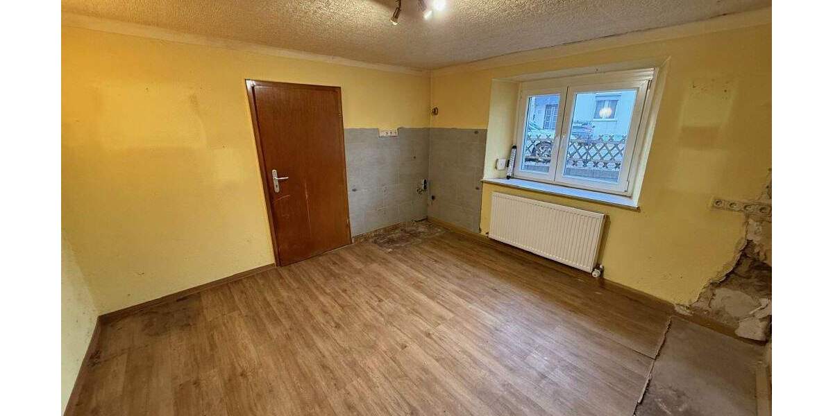 Einfamilienhaus Quierschied Göttelborn - 7 Zimmer, 123 m&sup2;, 99.000&euro; | Angebot:24838473