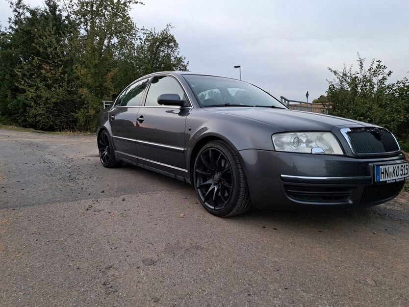 Skoda Superb 266.000 km 2.799 € Bad Rappenau 74906