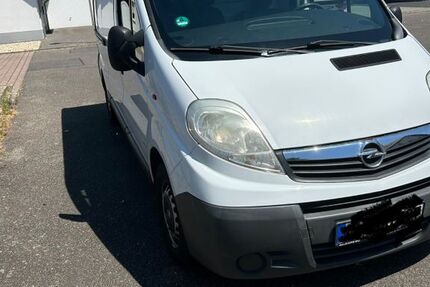 Opel Vivaro 218.000 km 5.999 &euro; Euskirchen 53881